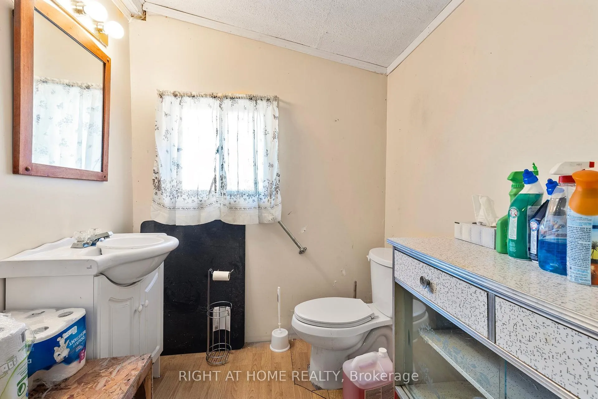 Photo 11 of 194 Mcguire Beach Road, Kawartha Lakes, Carden — HOMEH