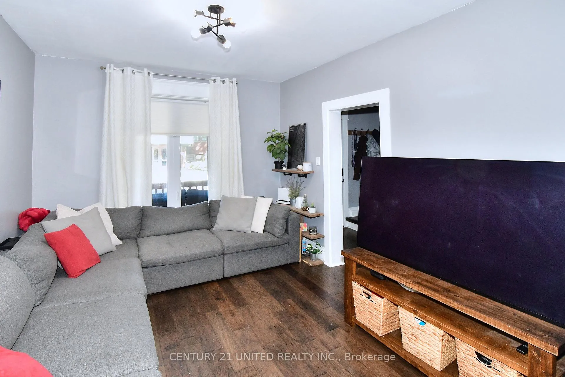 Photo 5 of 27 Park Street N, Peterborough, Town Ward 3 — HOMEH