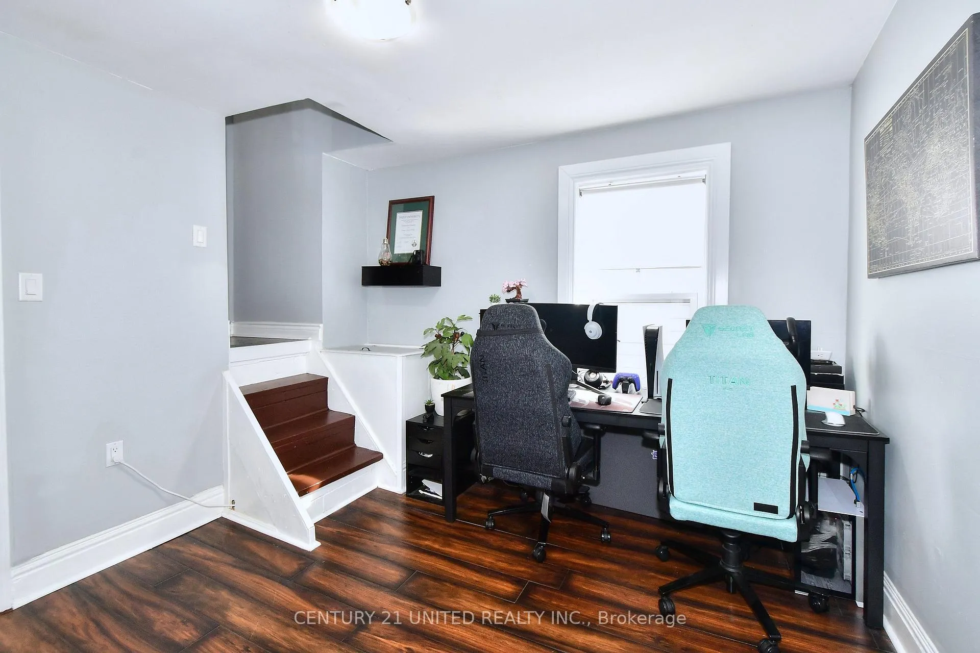Photo 21 of 27 Park Street N, Peterborough, Town Ward 3 — HOMEH