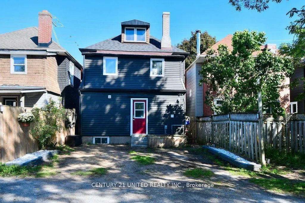 Photo 36 of 27 Park Street N, Peterborough, Town Ward 3 — HOMEH