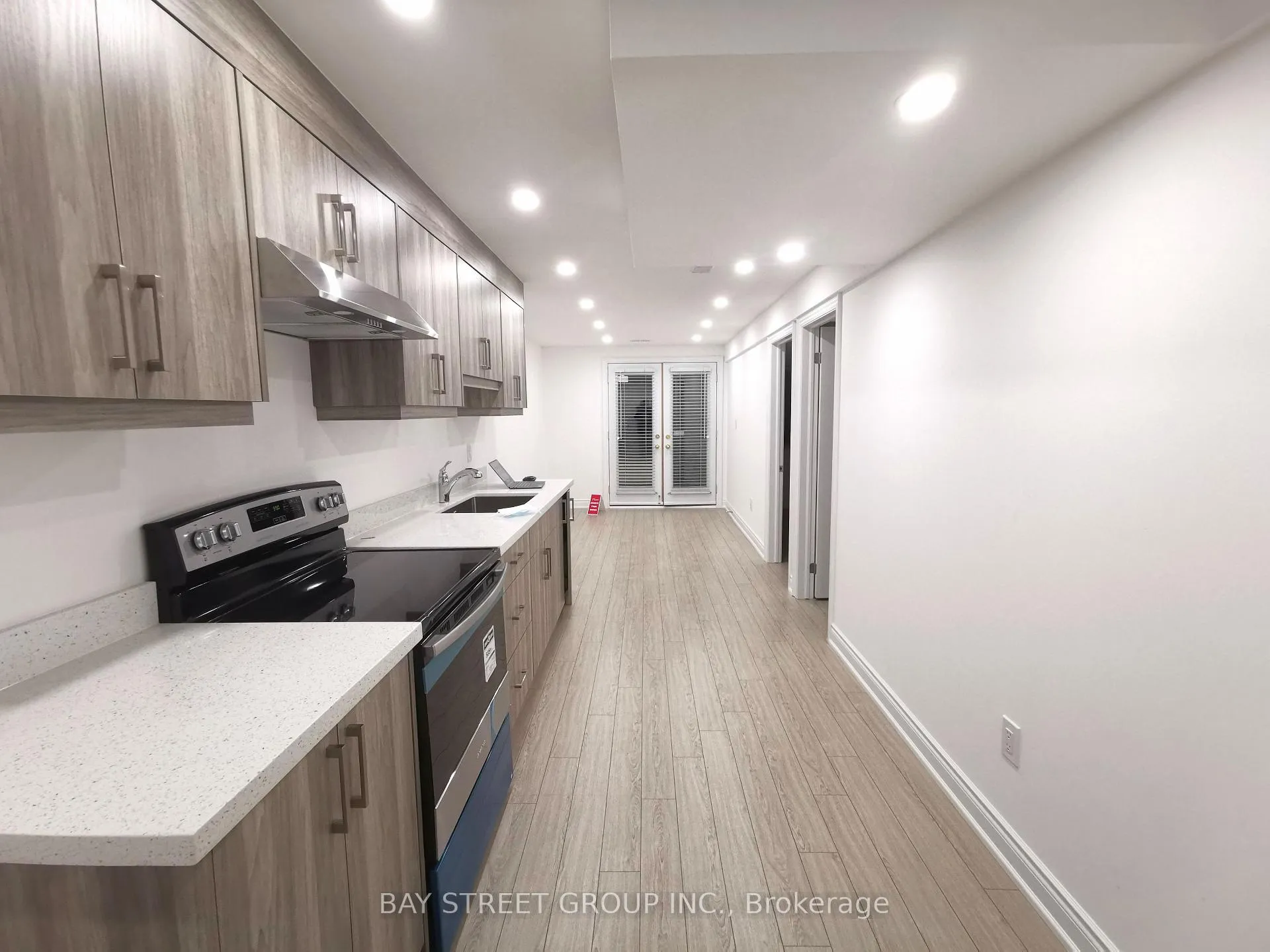 Photo 7 of Unit Bsmt, 267 Bathurst Glen Drive, Vaughan, Patterson — HOMEH