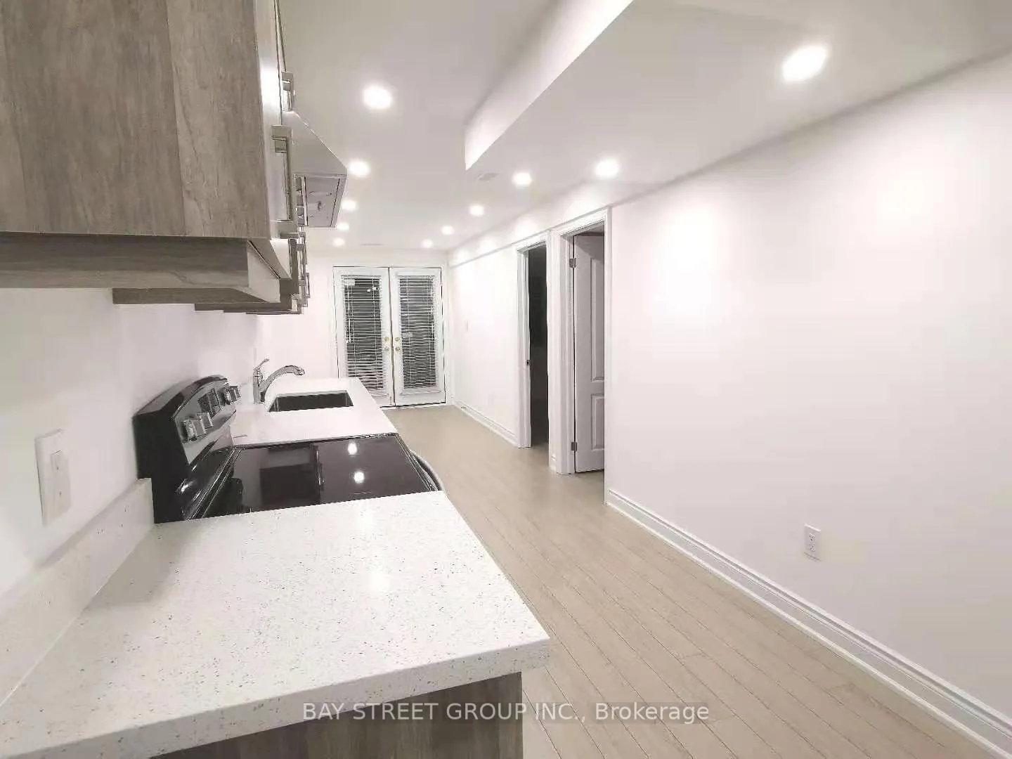 Photo 8 of Unit Bsmt, 267 Bathurst Glen Drive, Vaughan, Patterson — HOMEH
