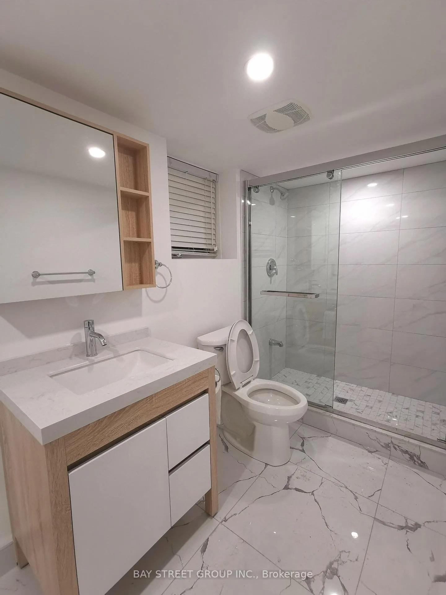 Photo 11 of Unit Bsmt, 267 Bathurst Glen Drive, Vaughan, Patterson — HOMEH