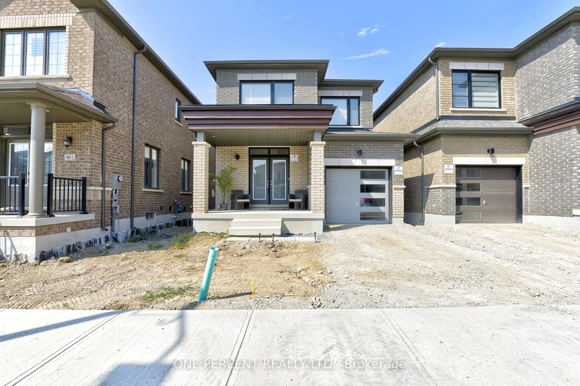 Photo 2 of 465 Kennedy Circle W, Milton, Cobban — HOMEH