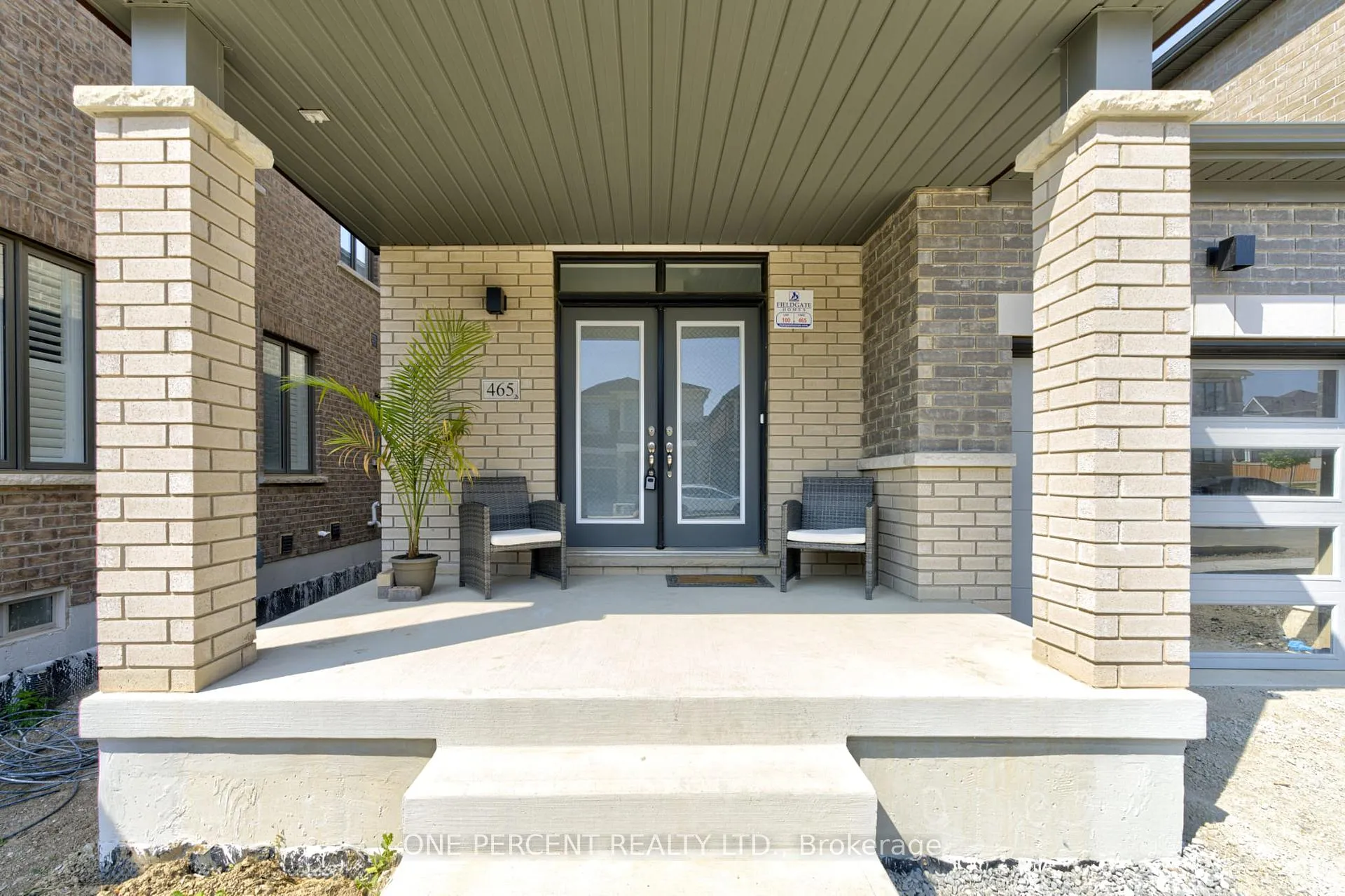Photo 3 of 465 Kennedy Circle W, Milton, Cobban — HOMEH