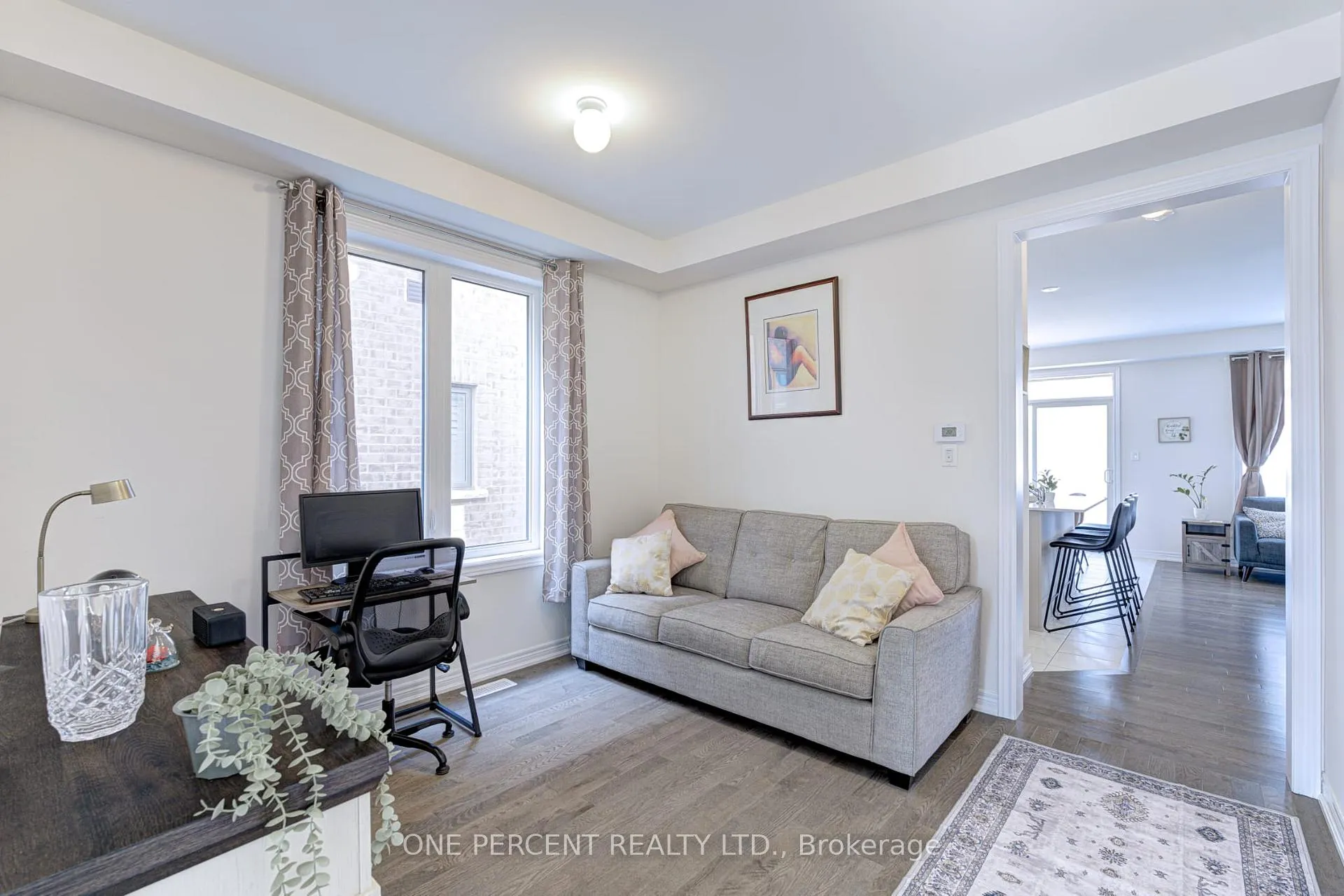 Photo 8 of 465 Kennedy Circle W, Milton, Cobban — HOMEH
