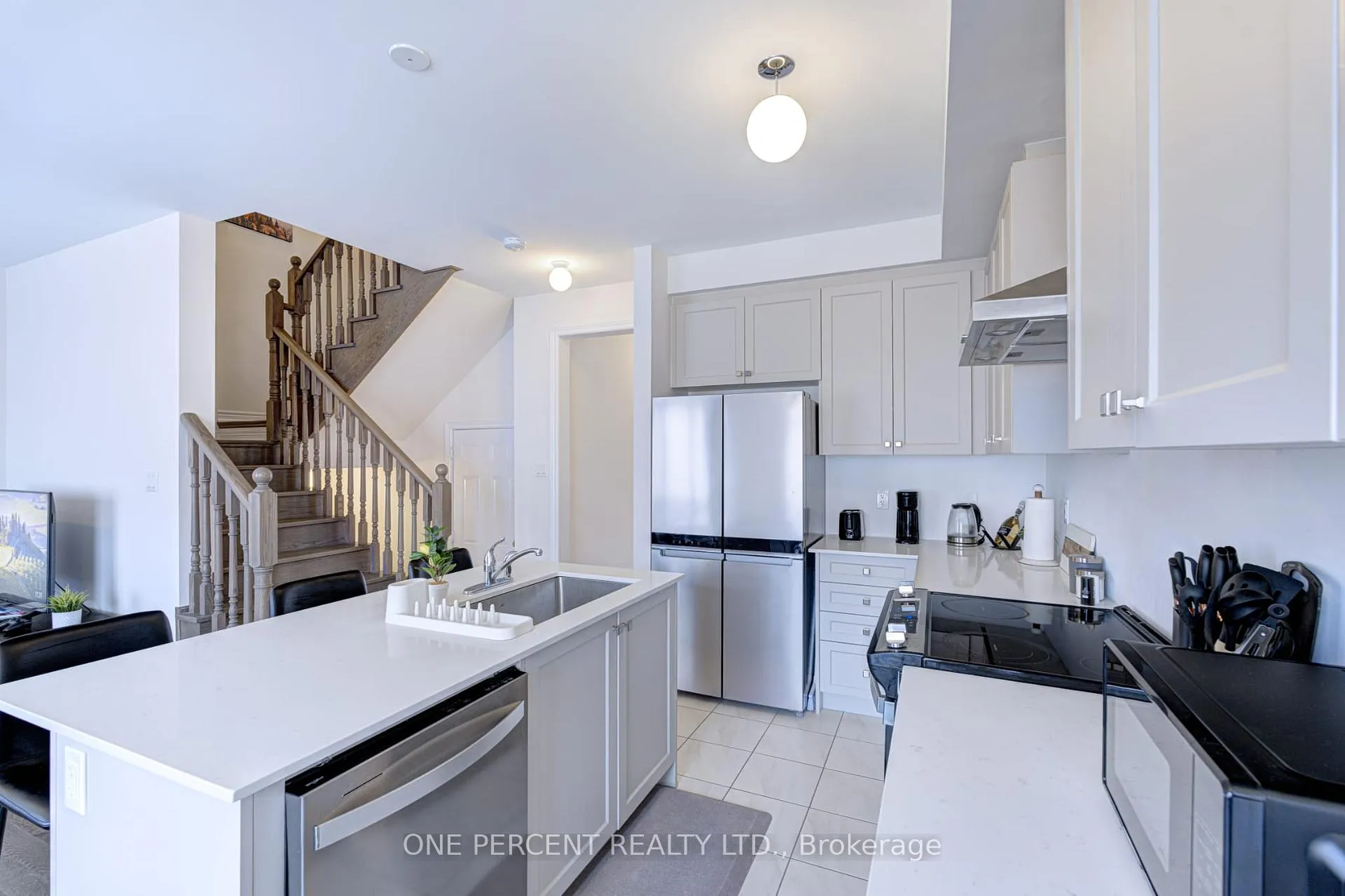 Photo 14 of 465 Kennedy Circle W, Milton, Cobban — HOMEH