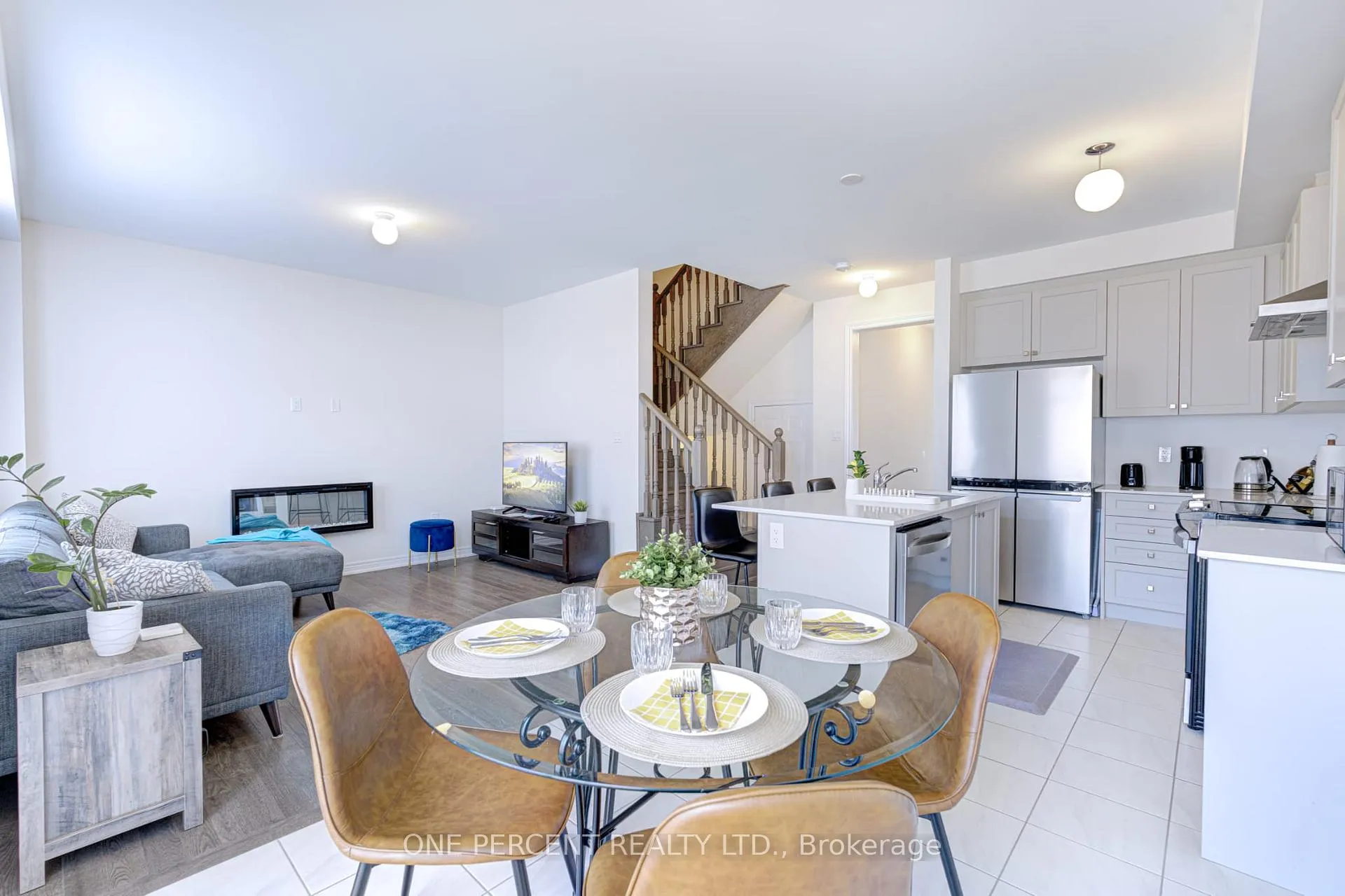 Photo 18 of 465 Kennedy Circle W, Milton, Cobban — HOMEH
