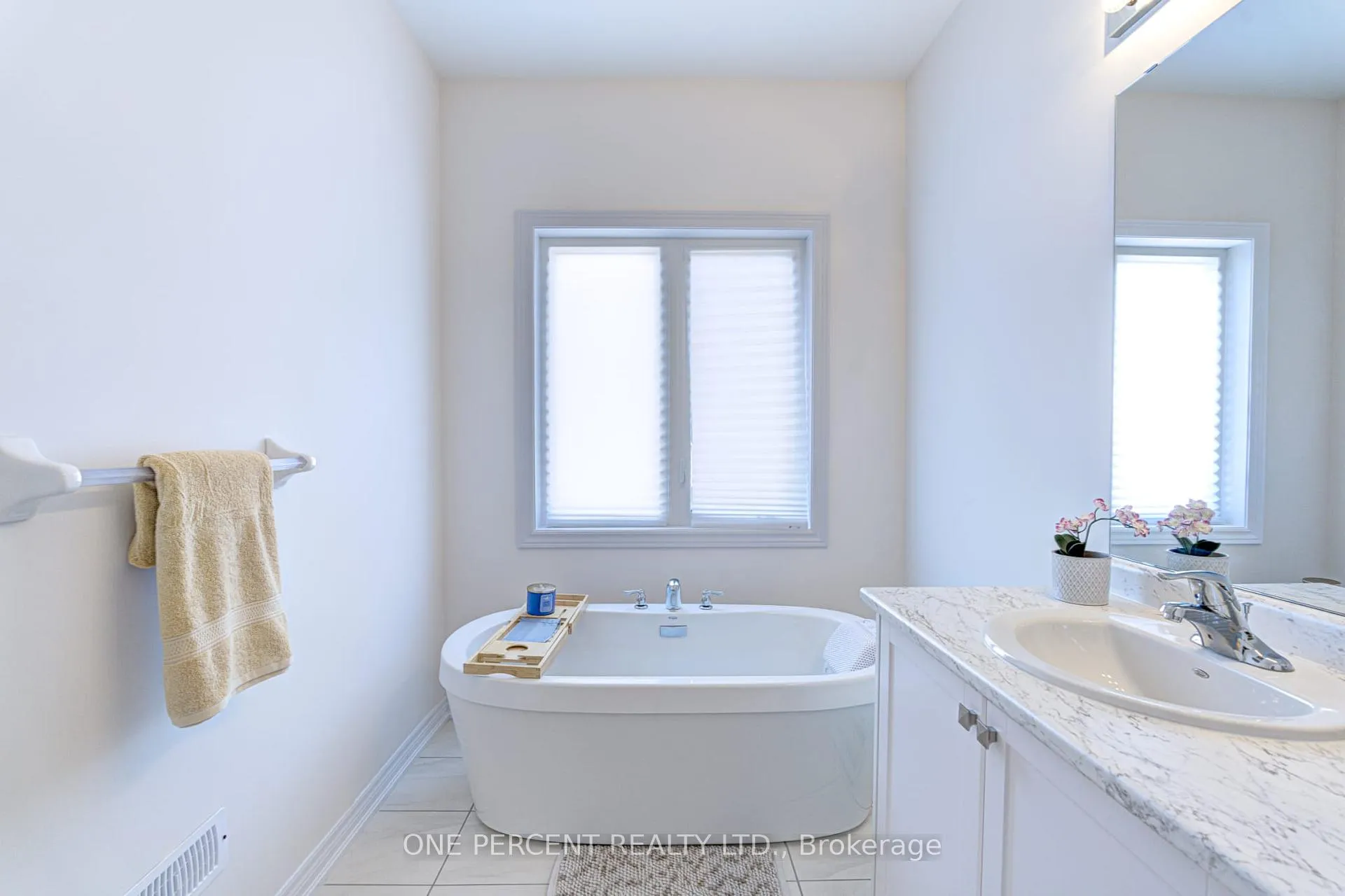Photo 28 of 465 Kennedy Circle W, Milton, Cobban — HOMEH