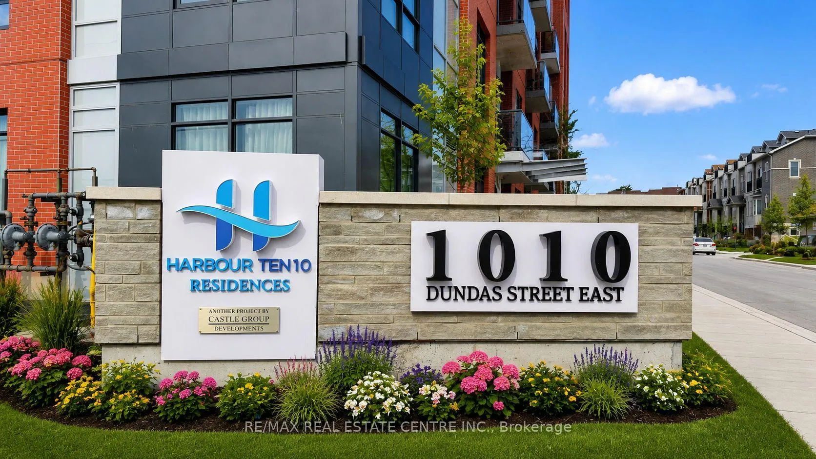 Photo 3 of Unit PH17, 1010 Dundas Street E, Whitby, Pringle Creek — HOMEH