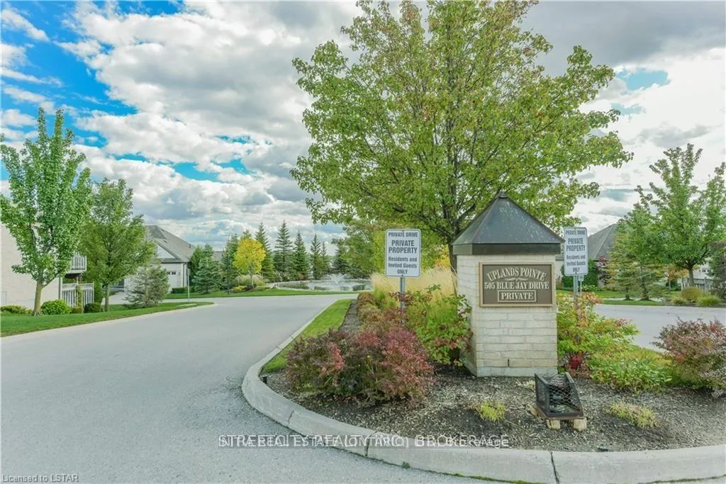 Photo 2 of Unit 37, 505 BlueJay Drive, London, North G — HOMEH