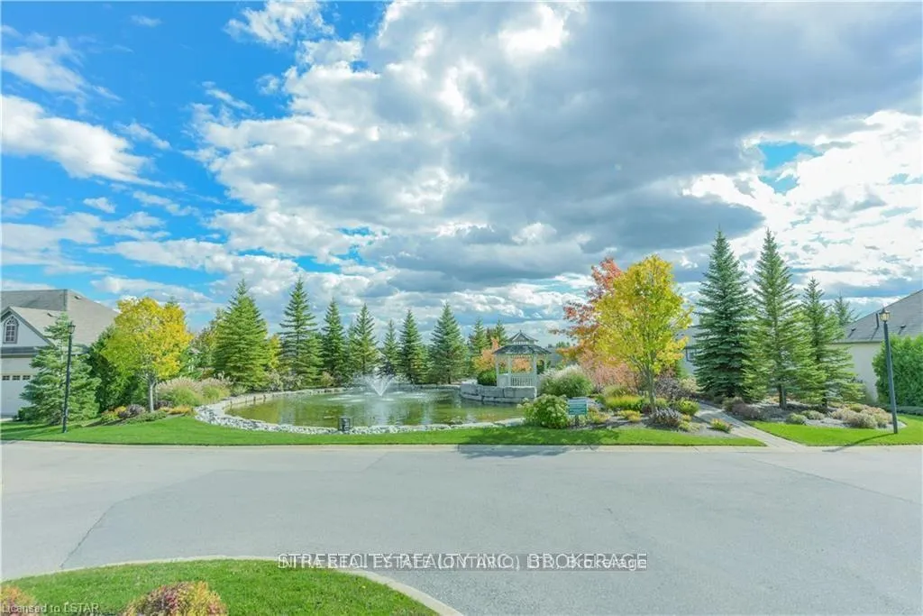 Photo 3 of Unit 37, 505 BlueJay Drive, London, North G — HOMEH