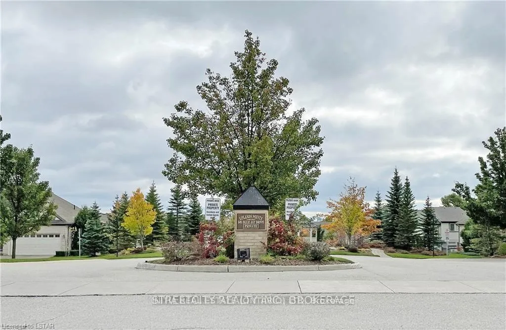 Photo 4 of Unit 37, 505 BlueJay Drive, London, North G — HOMEH