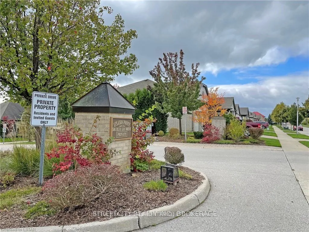 Photo 5 of Unit 37, 505 BlueJay Drive, London, North G — HOMEH
