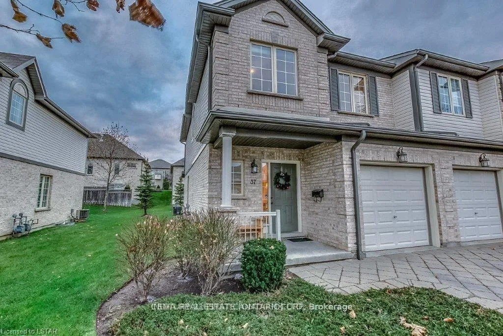 Photo 8 of Unit 37, 505 BlueJay Drive, London, North G — HOMEH