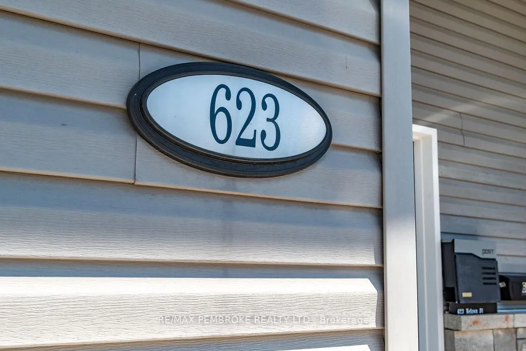 Photo 3 of 623 Nelson Street, Pembroke — HOMEH