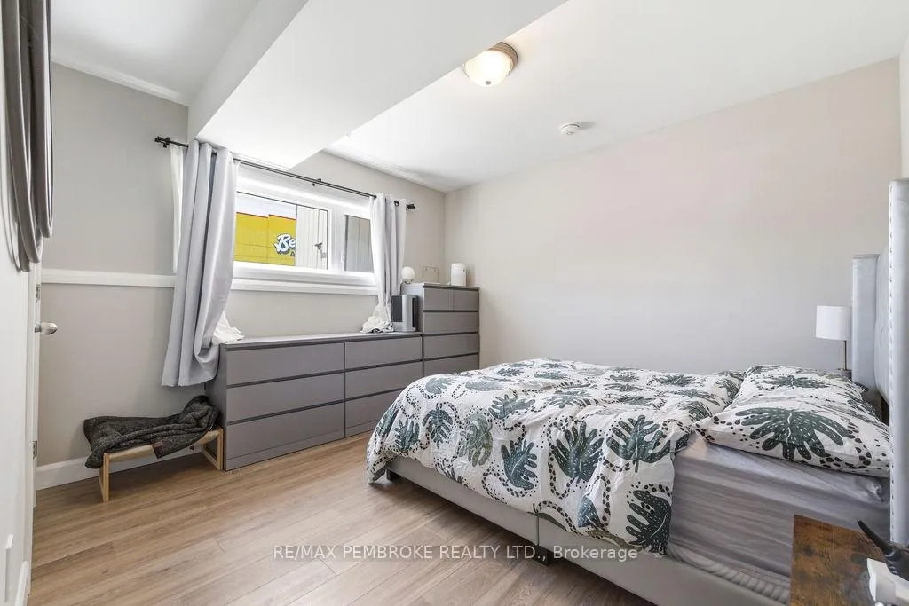 Photo 6 of 623 Nelson Street, Pembroke — HOMEH