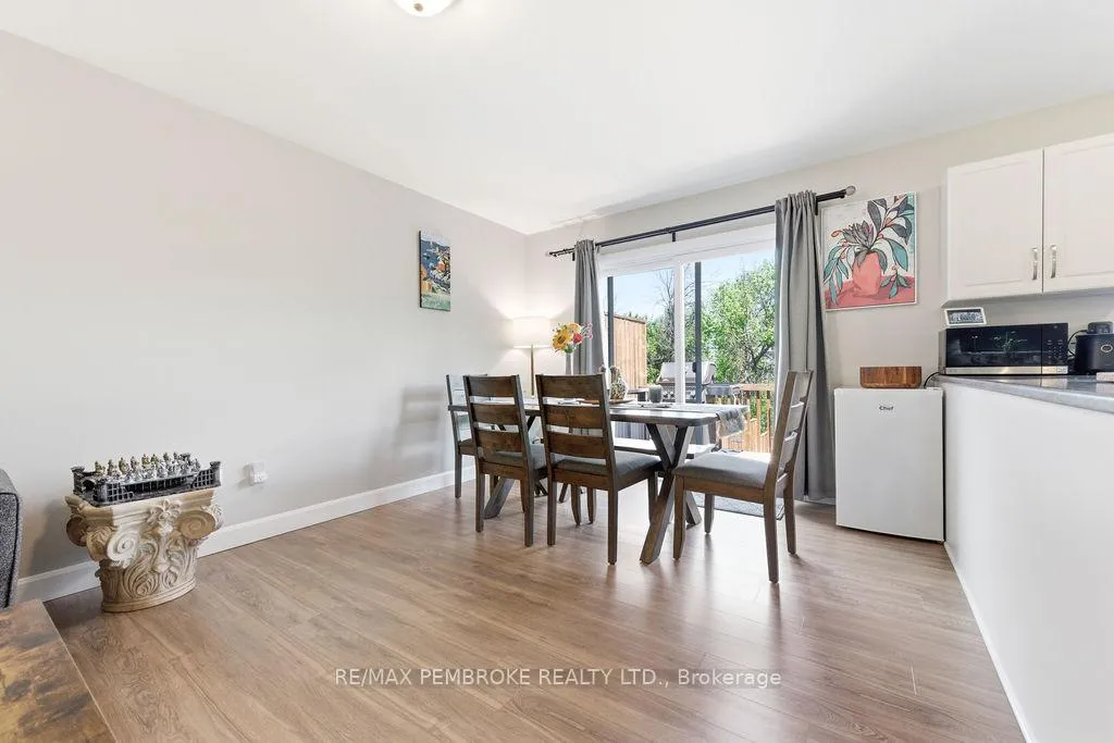 Photo 10 of 623 Nelson Street, Pembroke — HOMEH