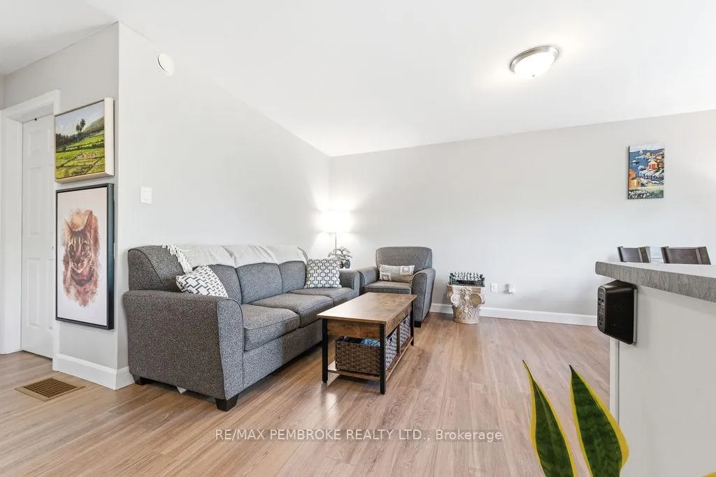 Photo 14 of 623 Nelson Street, Pembroke — HOMEH