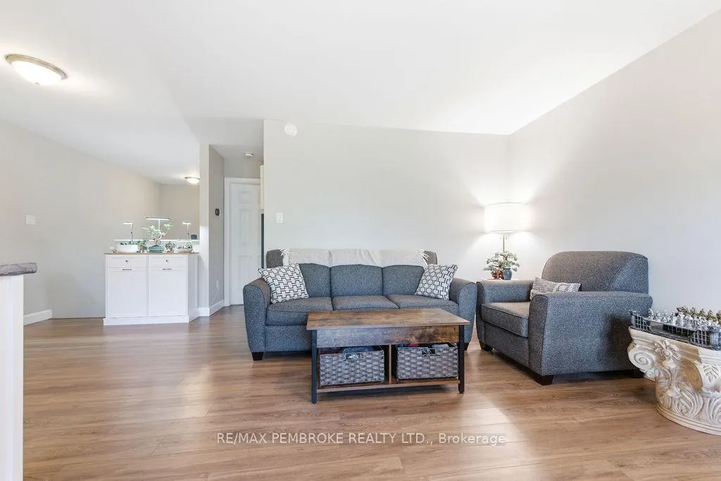 Photo 15 of 623 Nelson Street, Pembroke — HOMEH