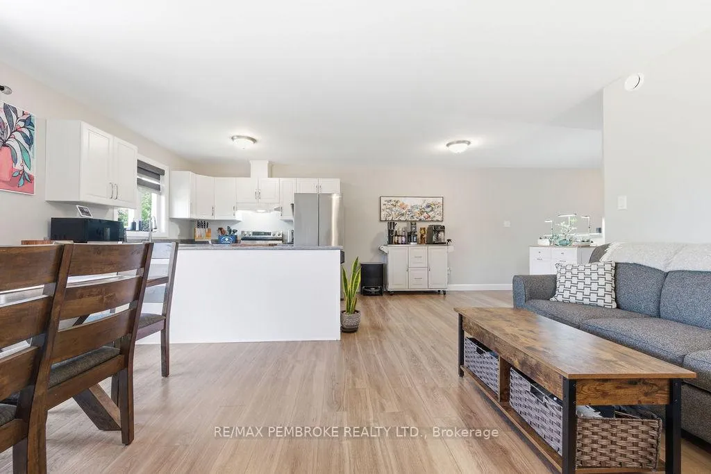 Photo 16 of 623 Nelson Street, Pembroke — HOMEH