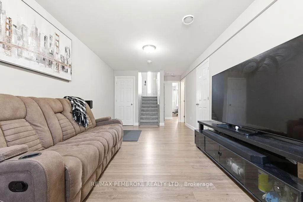 Photo 26 of 623 Nelson Street, Pembroke — HOMEH