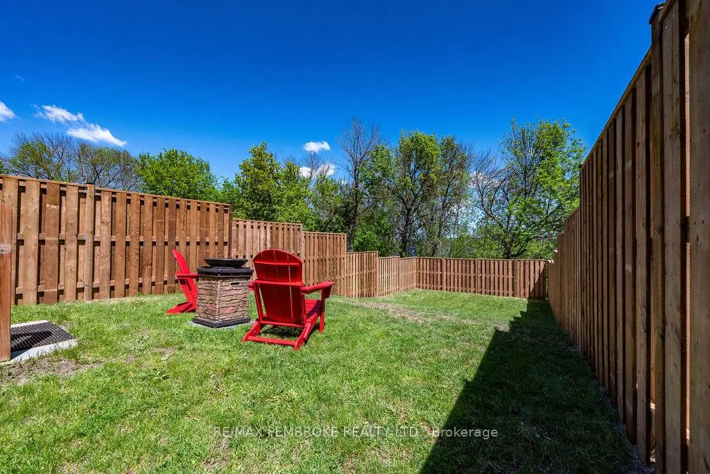 Photo 37 of 623 Nelson Street, Pembroke — HOMEH