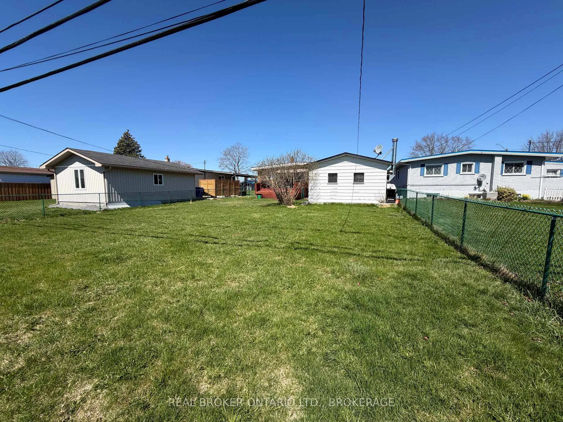 Photo 3 of 1817 Shearer Avenue, Cornwall — HOMEH
