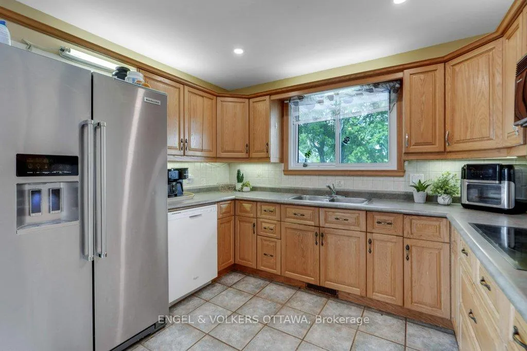 Photo 8 of 14961 County Rd 43, North Stormont, Finch — HOMEH
