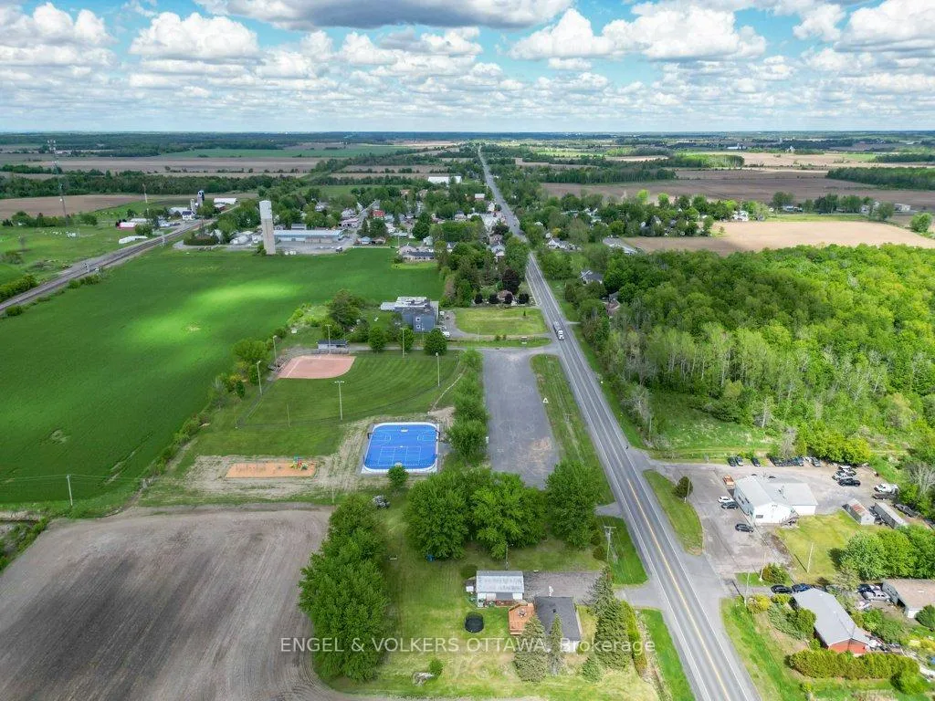 Photo 18 of 14961 County Rd 43, North Stormont, Finch — HOMEH