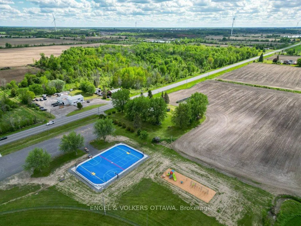 Photo 21 of 14961 County Rd 43, North Stormont, Finch — HOMEH