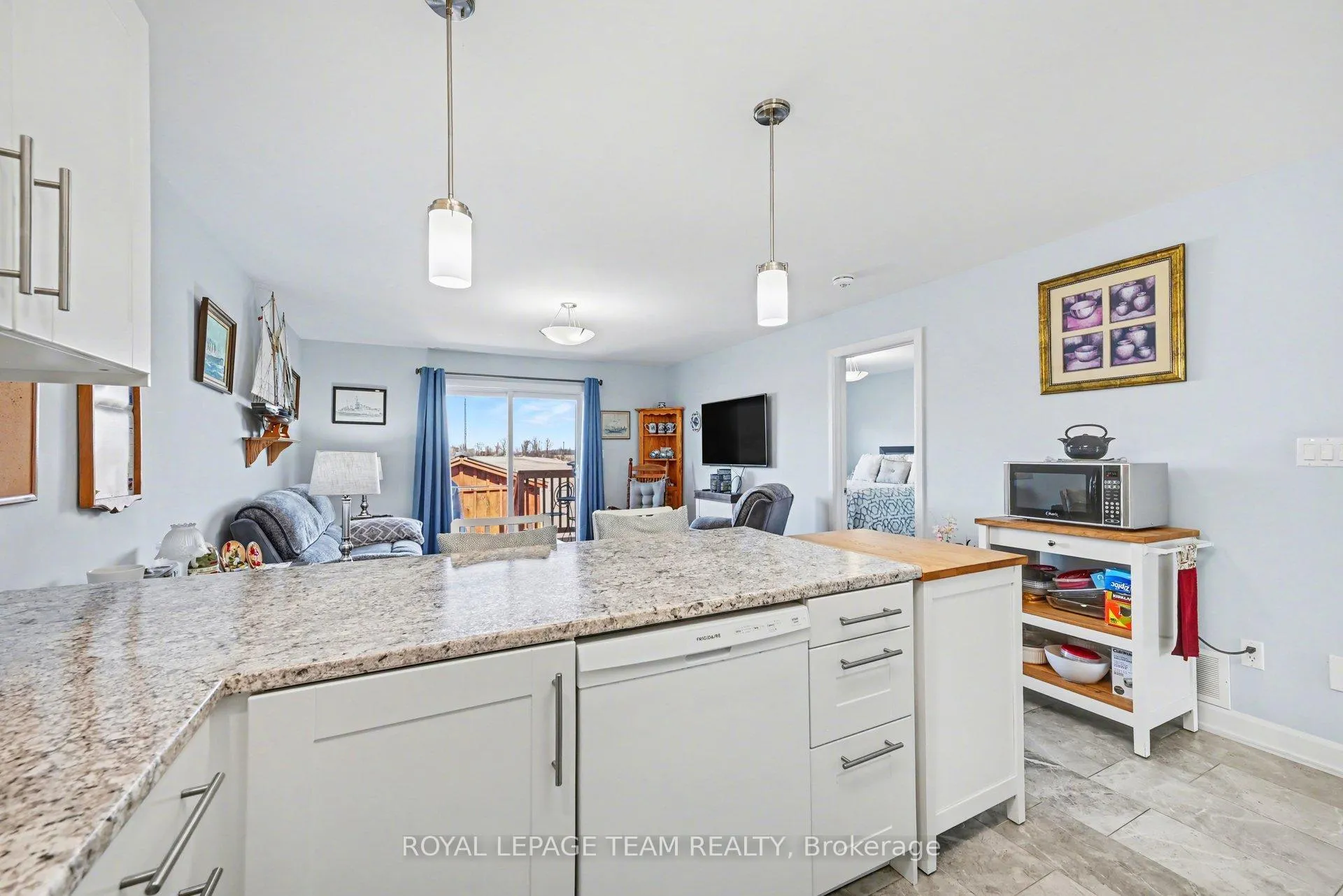 Photo 7 of 442 Arora Crescent, North Dundas, Winchester — HOMEH