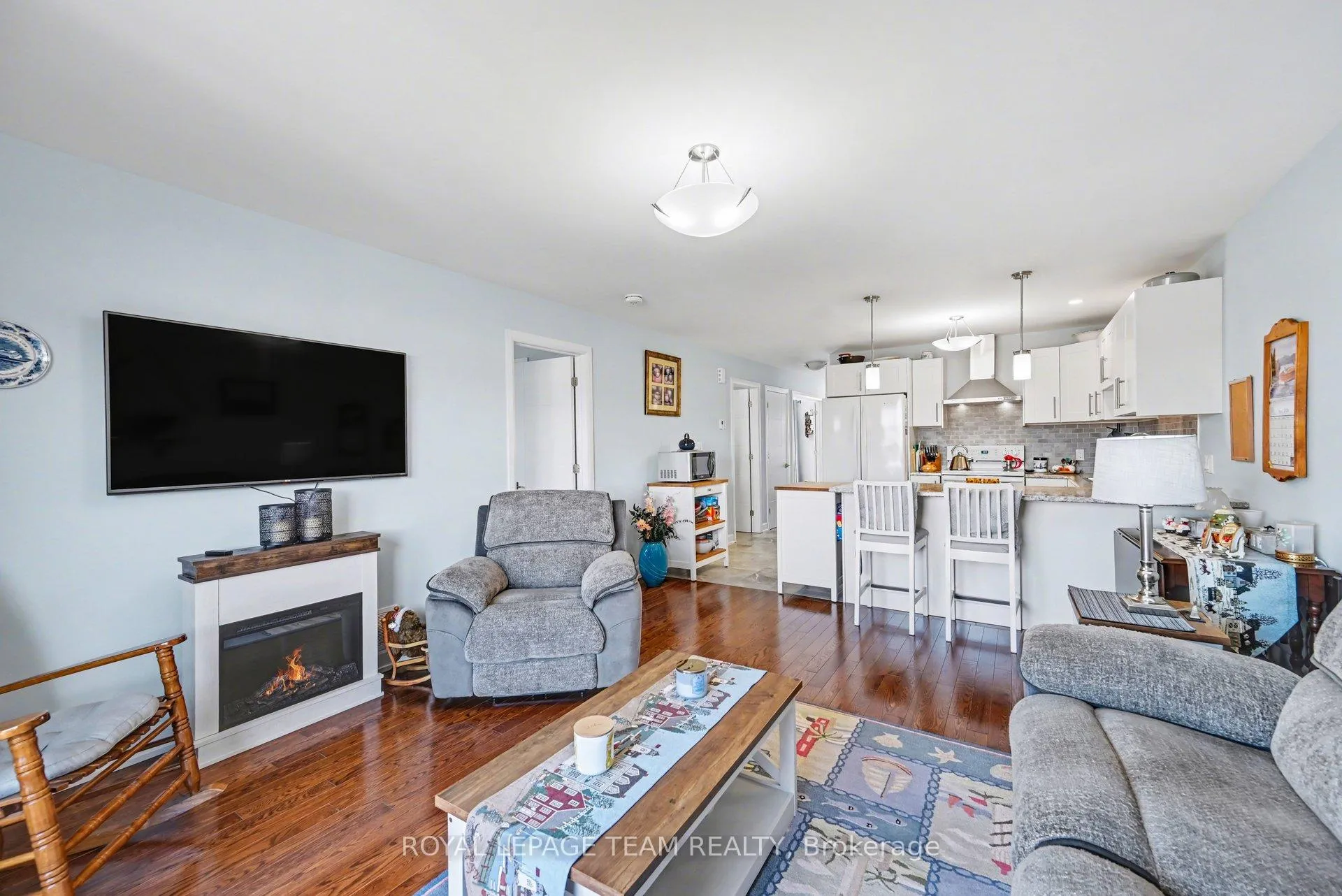 Photo 9 of 442 Arora Crescent, North Dundas, Winchester — HOMEH