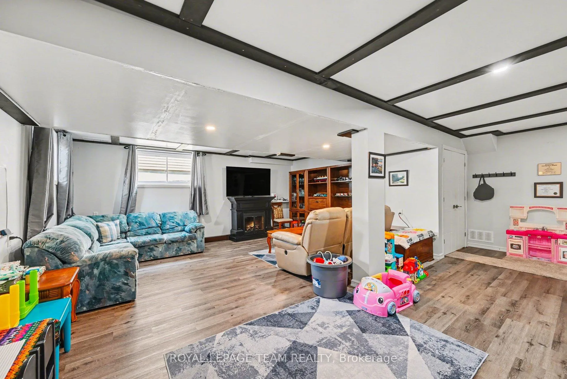 Photo 19 of 442 Arora Crescent, North Dundas, Winchester — HOMEH