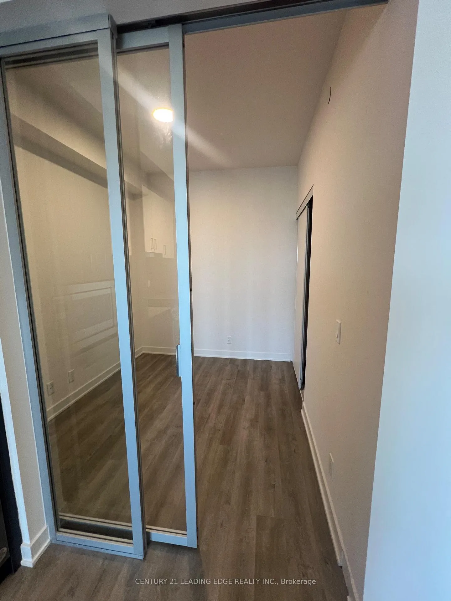 Photo 10 of Unit B-1809, 50 Upper Mall Way, Vaughan, Brownridge — HOMEH