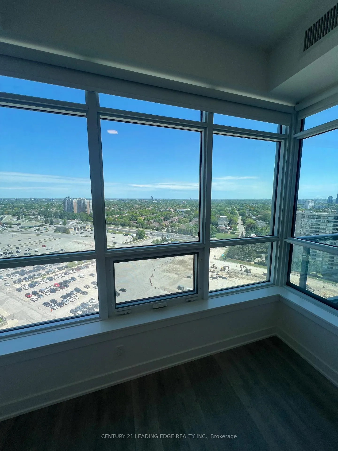 Photo 15 of Unit B-1809, 50 Upper Mall Way, Vaughan, Brownridge — HOMEH