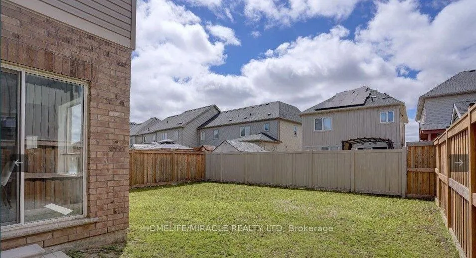 Photo 2 of Unit Upper, 95 William Fair Drive, Clarington, Bowmanville — HOMEH