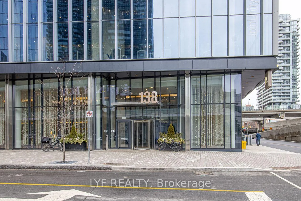 Photo 4 of Unit 6109, 138 Downes Street, Toronto, Waterfront Communities — HOMEH