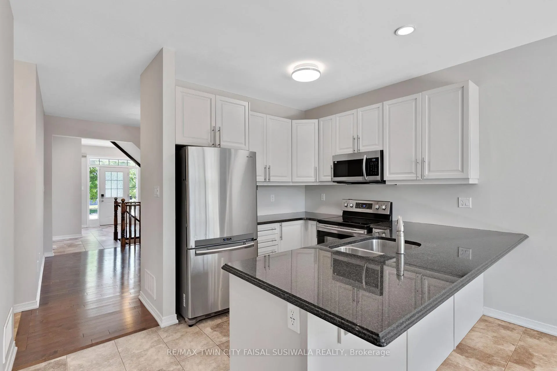 Photo 8 of 290 Apple Hill Crescent, Kitchener, Trussler — HOMEH
