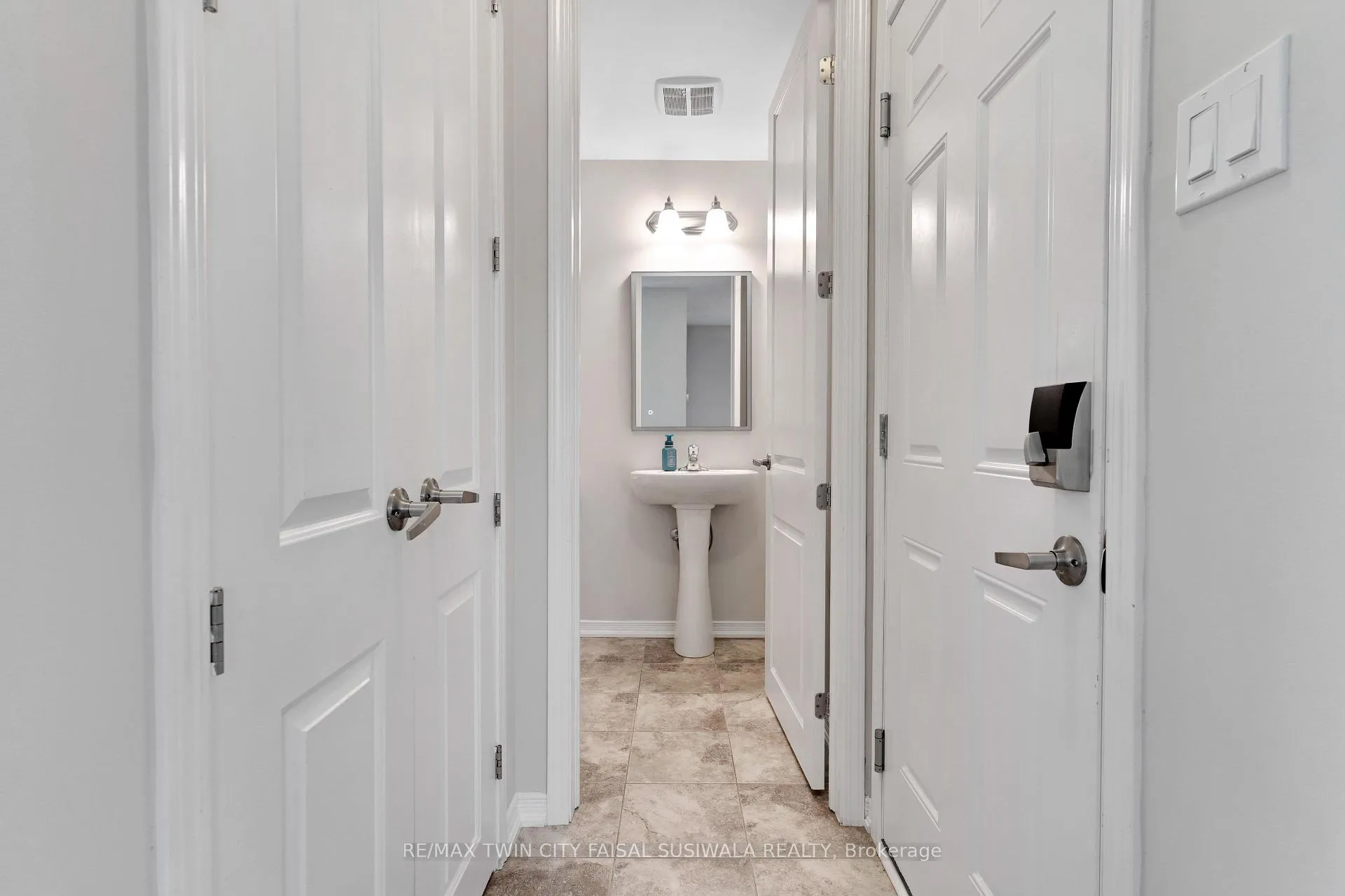 Photo 11 of 290 Apple Hill Crescent, Kitchener, Trussler — HOMEH