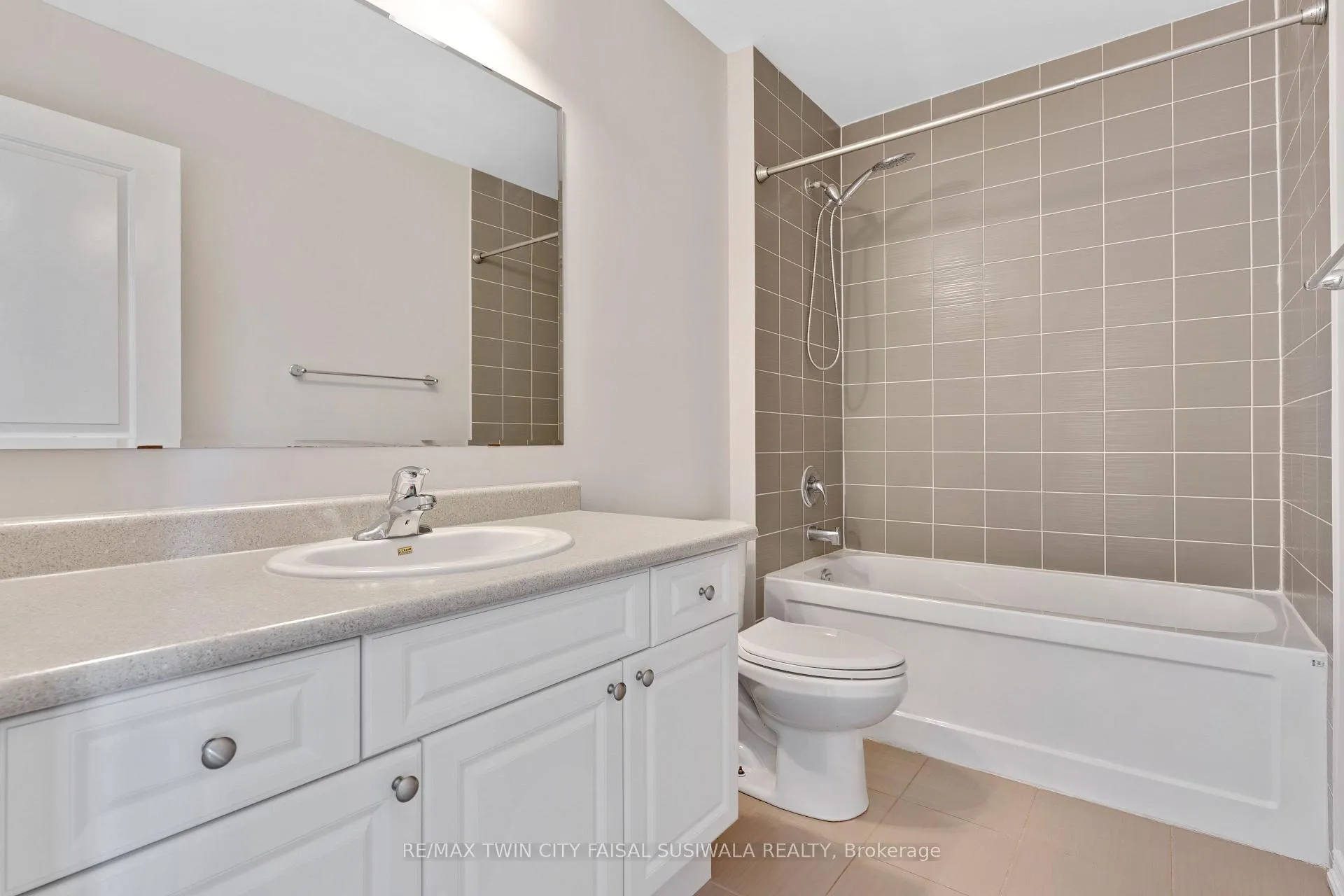 Photo 24 of 290 Apple Hill Crescent, Kitchener, Trussler — HOMEH