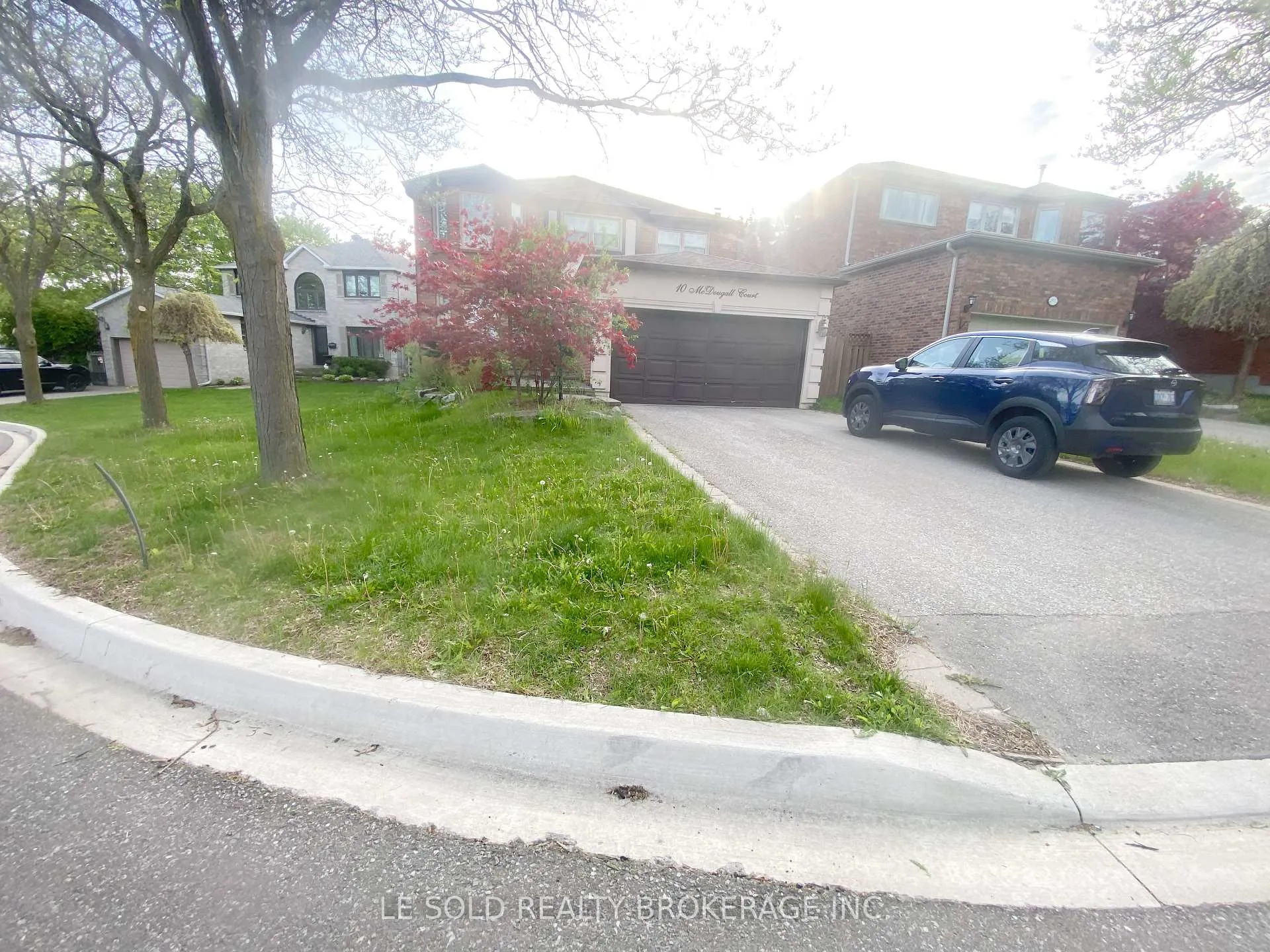 Photo 1 of 10 Mcdougall Court, Vaughan, Uplands — HOMEH