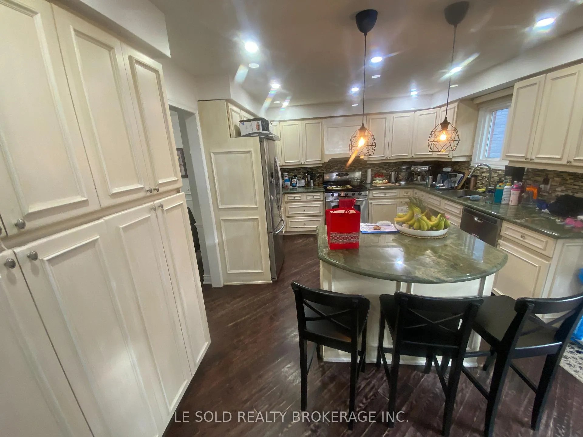 Photo 9 of 10 Mcdougall Court, Vaughan, Uplands — HOMEH