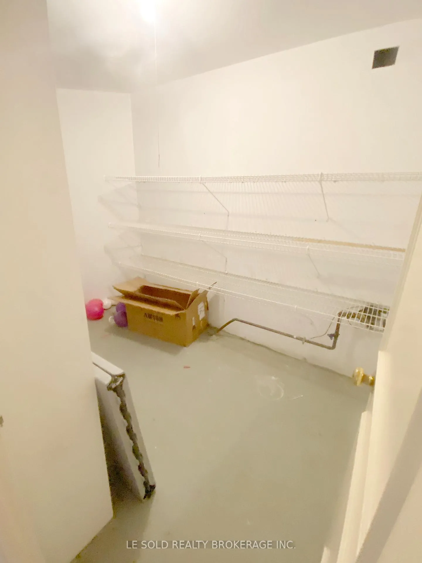 Photo 29 of 10 Mcdougall Court, Vaughan, Uplands — HOMEH