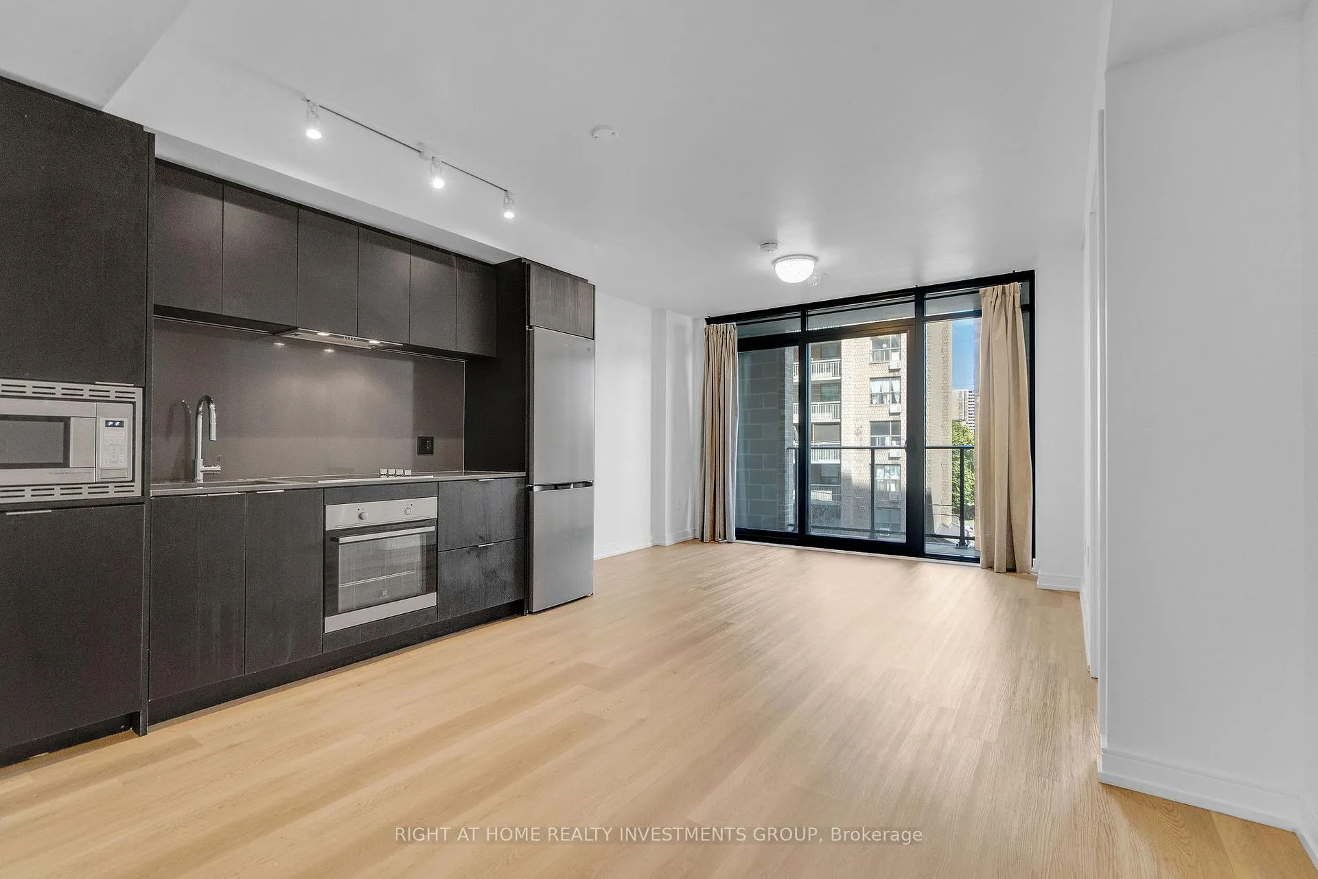 Photo 8 of Unit 327, 1 Jarvis Street, Hamilton, Beasley — HOMEH