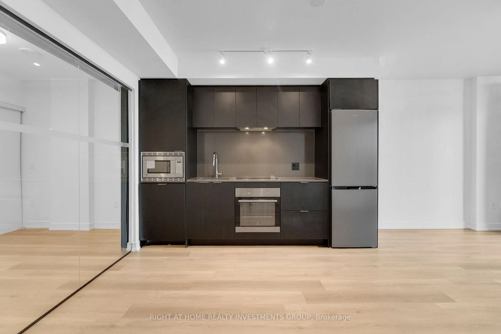 Photo 15 of Unit 327, 1 Jarvis Street, Hamilton, Beasley — HOMEH