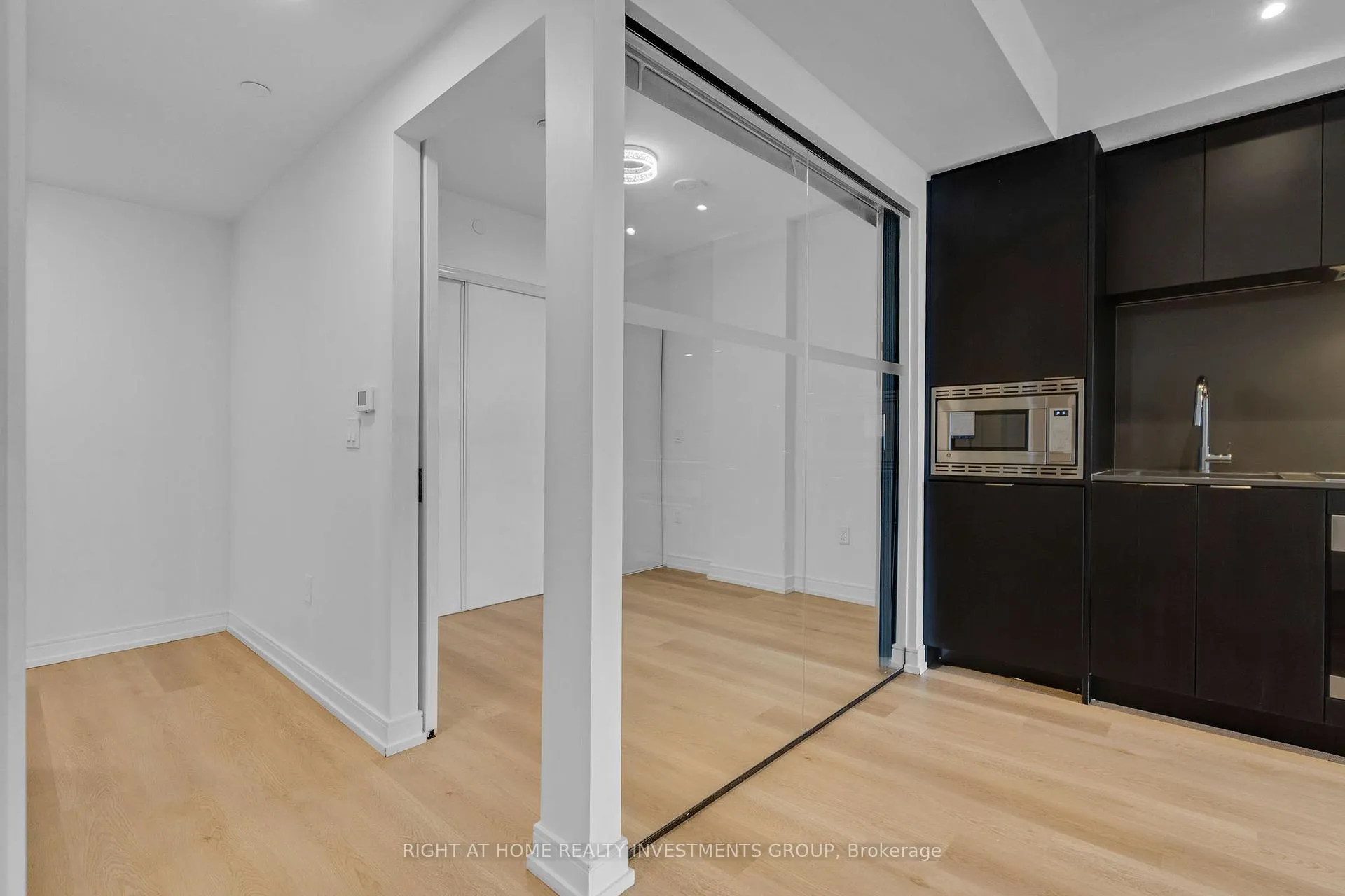 Photo 16 of Unit 327, 1 Jarvis Street, Hamilton, Beasley — HOMEH