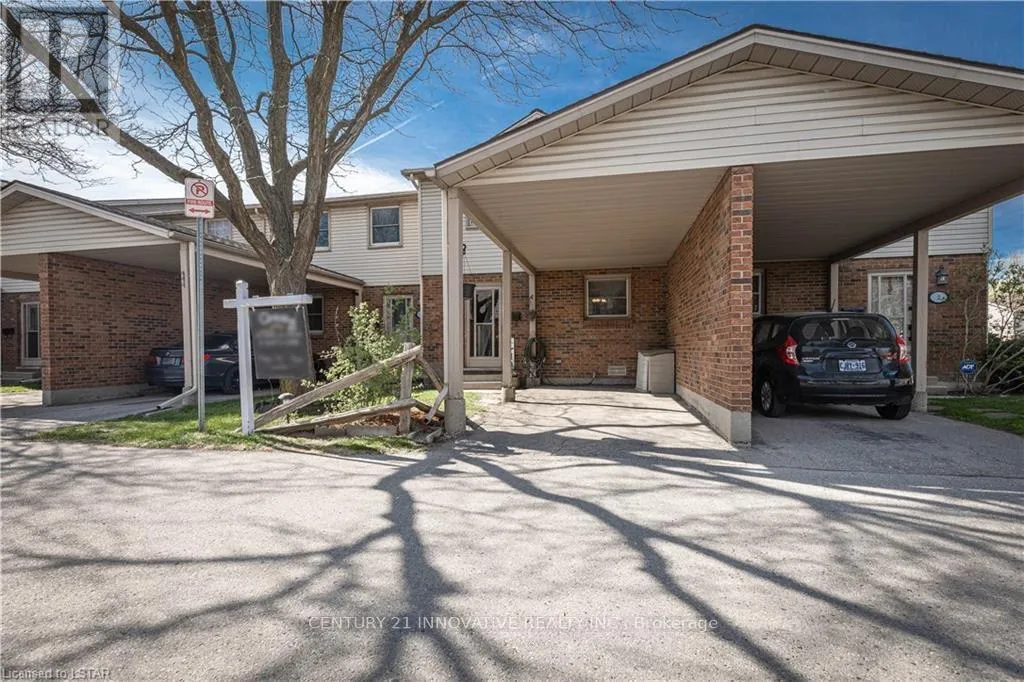Front of Unit 4, 1330 Jalna Boulevard
