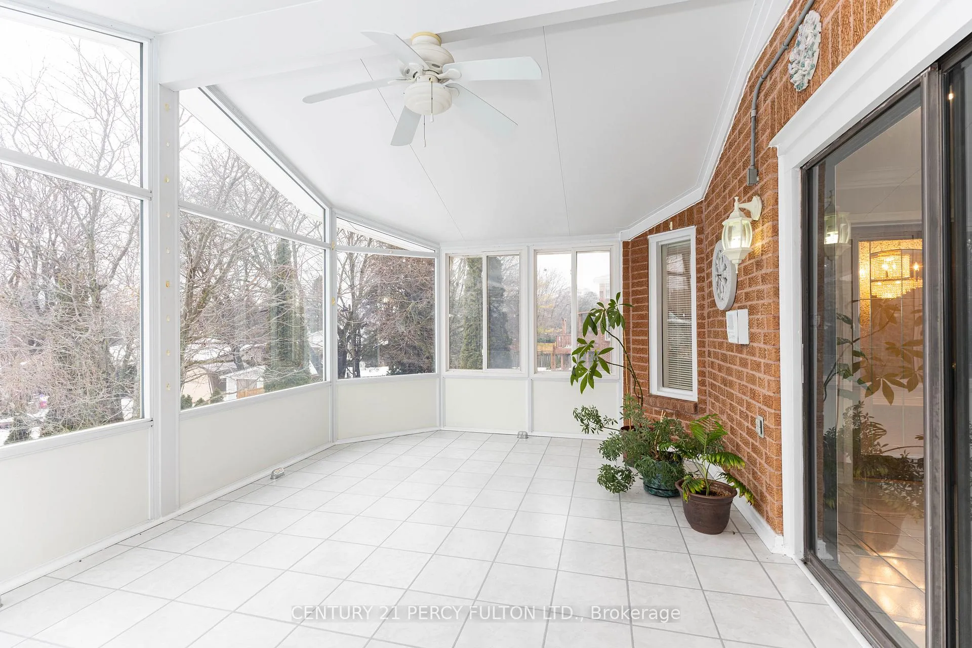 Photo 8 of 23 Leah Crescent, Ajax, Central West — HOMEH