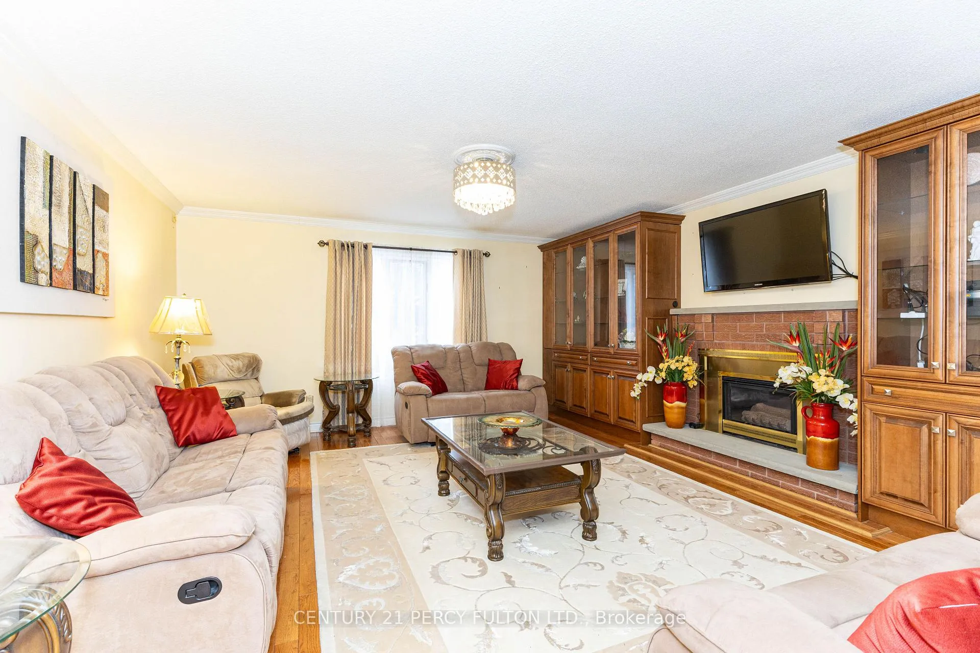 Photo 10 of 23 Leah Crescent, Ajax, Central West — HOMEH